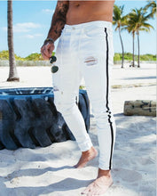 Load image into Gallery viewer, men Destroyed Ripped Jeans