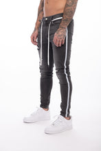 Load image into Gallery viewer, men Destroyed Ripped Jeans
