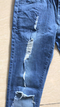 Load image into Gallery viewer, Vintage Skinny Destroyed Ripped Jeans
